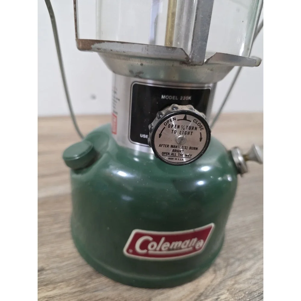 Vintage Coleman Lantern Model 220K Green 2-Mantle 1981 Great Condition Used